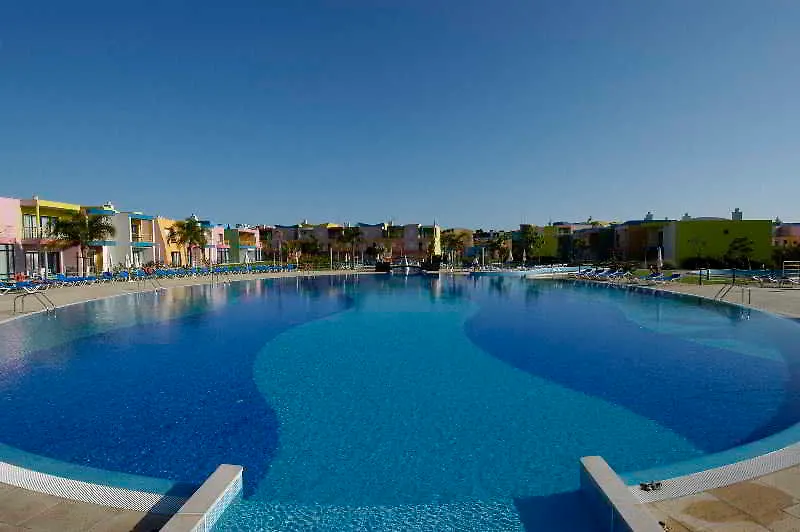 Albufeira Marina Apartment מלון